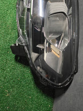 Laden Sie das Bild in den Galerie-Viewer, Frontscheinwerfer Citroën Jumpy 9808567780 Ein Satz Scheinwerfer Headlight