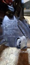 Laden Sie das Bild in den Galerie-Viewer, Frontscheinwerfer Opel Vectra C 084421129L Ein Satz Scheinwerfer Headlight SCH5140910745xx