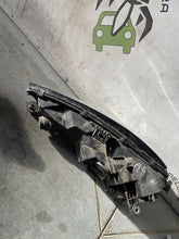 Laden Sie das Bild in den Galerie-Viewer, Frontscheinwerfer Audi A4 B9 8W0941006 Xenon Rechts Scheinwerfer Headlight SCH5643953105re