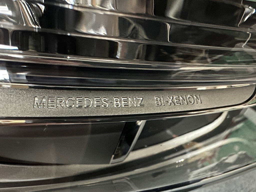 Frontscheinwerfer Mercedes-Benz W176 A1768204361 Xenon Rechts Headlight SCH7633474227vz