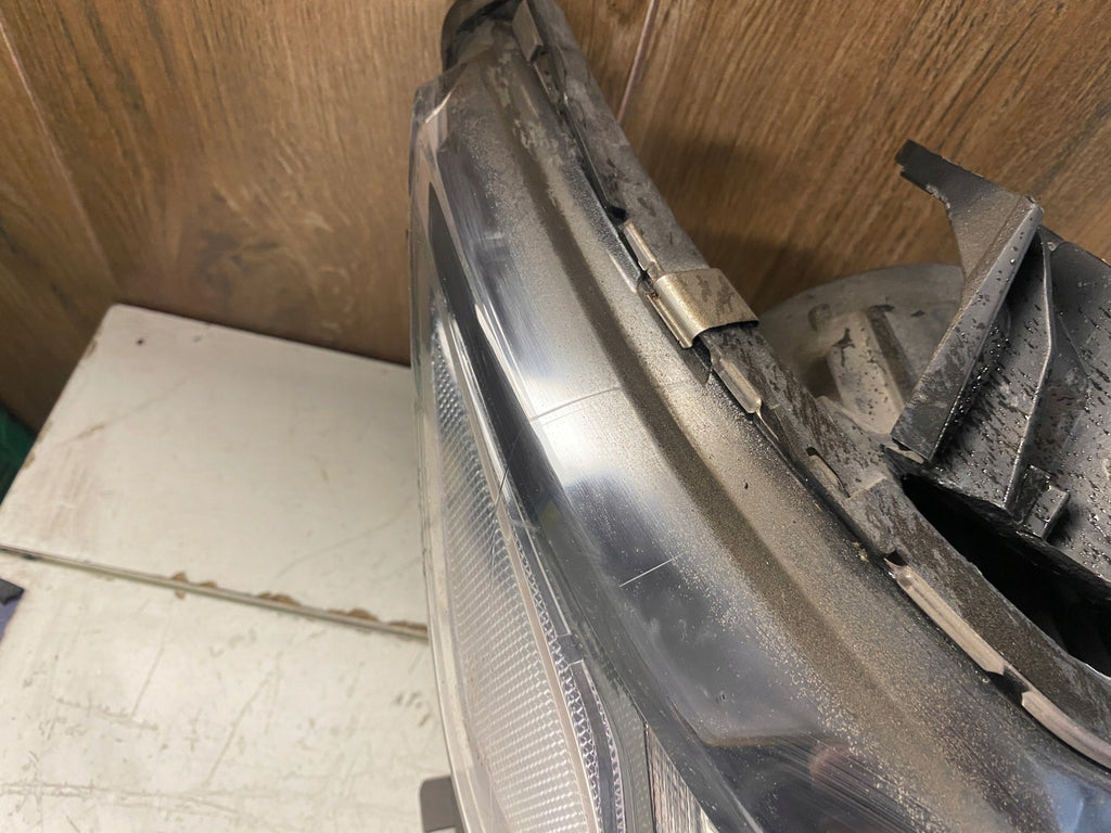 Frontscheinwerfer Mitsubishi Outlander III 8301CB-64 LED Rechts Headlight