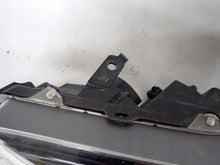 Laden Sie das Bild in den Galerie-Viewer, Frontscheinwerfer Toyota Hilux VIII Links Scheinwerfer Headlight SCH5838799751jb