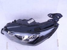 Laden Sie das Bild in den Galerie-Viewer, Frontscheinwerfer Peugeot 2008 208 II 9833036380 Full LED Rechts oder Links