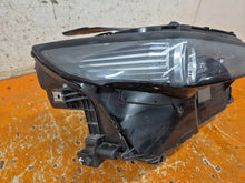 Laden Sie das Bild in den Galerie-Viewer, Frontscheinwerfer Mazda Cx30 DGJ1-51030 Rechts Scheinwerfer Headlight SCH2586438798oh