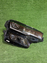 Laden Sie das Bild in den Galerie-Viewer, Frontscheinwerfer Skoda Karoq 57B941036 Rechts Scheinwerfer Headlight SCH5008445289ng