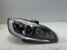 Load image into Gallery viewer, Frontscheinwerfer Volvo V60 I Xenon Rechts Scheinwerfer Headlight SCH9091755760oq