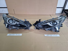 Load image into Gallery viewer, Frontscheinwerfer Mazda 3 BHN3-51030 BHN3-51040 Xenon Rechts oder Links