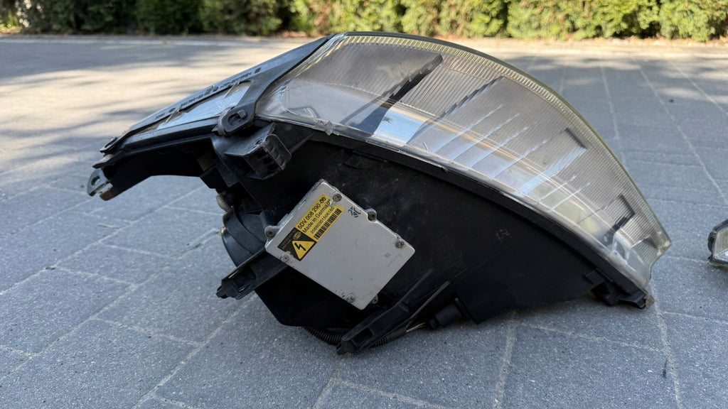 Frontscheinwerfer Ford Focus 2M5113100DC 2M5113100 Xenon Rechts Headlight SCH3386131070sb
