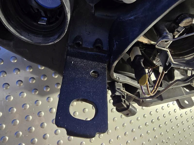 Frontscheinwerfer BMW 1 E81 E82 E87 6824489-08 Xenon Links Headlight