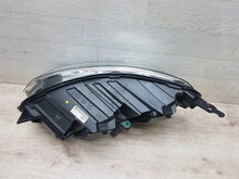 Laden Sie das Bild in den Galerie-Viewer, Frontscheinwerfer Opel Zafira Vivaro C 9832836480 0021827403 Rechts Headlight