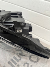 Laden Sie das Bild in den Galerie-Viewer, Frontscheinwerfer Opel Astra 39047199 Rechts Scheinwerfer Headlight SCH1737013054gq