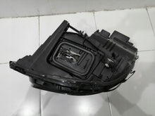 Laden Sie das Bild in den Galerie-Viewer, Frontscheinwerfer Mercedes-Benz W213 S213 A2139067609 Rechts Headlight SCH3734112458rv