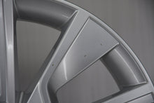 Load image into Gallery viewer, 1x Alufelge 17 Zoll 6.5" 5x100 40ET Glanz Silber 658601025C Skoda Scala Kamiq FEL1771572322mw