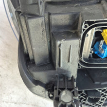 Laden Sie das Bild in den Galerie-Viewer, Frontscheinwerfer Mercedes-Benz Vito W447 A4479060101 Links Headlight SCH3432771584cx