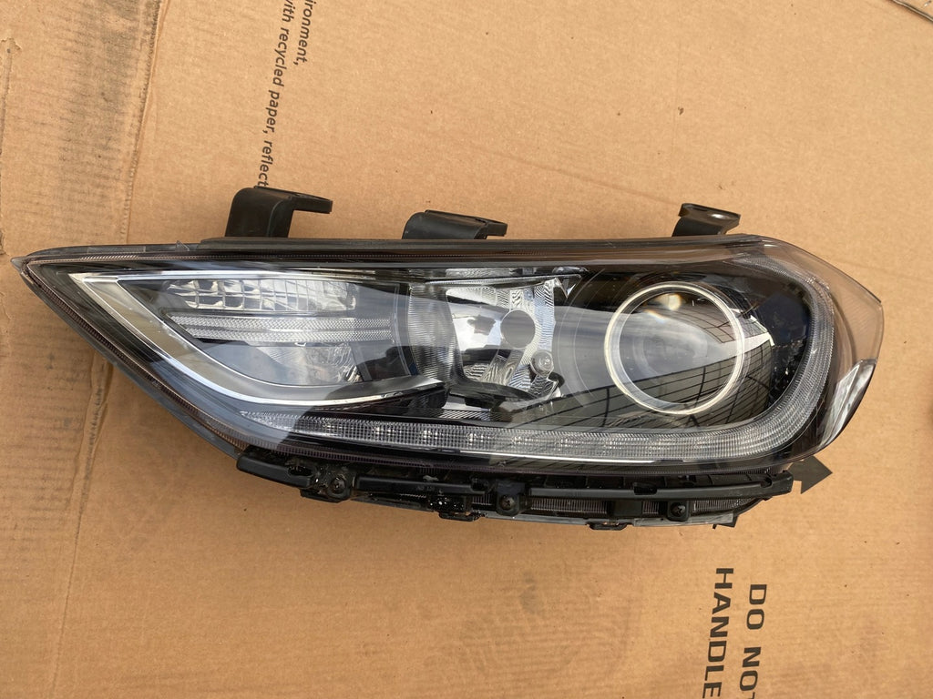 Frontscheinwerfer Hyundai Elantra 92101-F2 Links Scheinwerfer Headlight