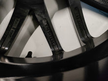 Load image into Gallery viewer, 1x Alufelge 20 Zoll 9.0" 5x112 VW Touareg Rim Wheel FEL8198426752tp