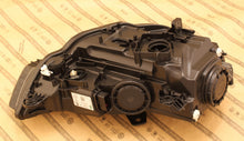 Laden Sie das Bild in den Galerie-Viewer, Frontscheinwerfer Audi A3 8V0941005D Xenon Links Scheinwerfer Headlight SCH9217949071rq