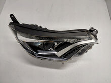 Load image into Gallery viewer, Frontscheinwerfer Toyota Rav 4 Rechts Scheinwerfer Headlight SCH7084203915la