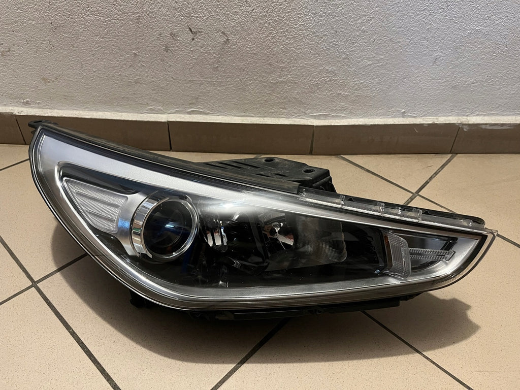 Frontscheinwerfer Hyundai I30 III 92102-G4020 Rechts Scheinwerfer Headlight