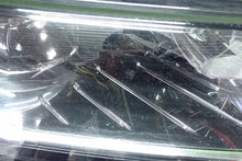 Laden Sie das Bild in den Galerie-Viewer, Frontscheinwerfer Skoda Karoq 57B941016F Rechts Scheinwerfer Headlight SCH1601765678gi