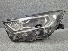 Laden Sie das Bild in den Galerie-Viewer, Frontscheinwerfer Toyota Rav V 4 LED Links Scheinwerfer Headlight SCH5264384814ds