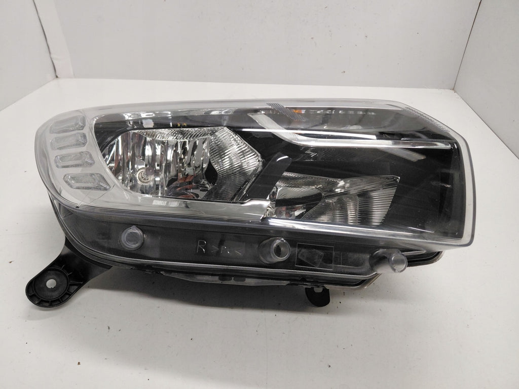 Frontscheinwerfer Dacia Logan Sandero II 260108435R Rechts Headlight SCH9464712286hz