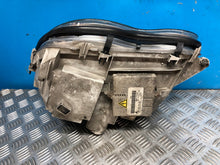Laden Sie das Bild in den Galerie-Viewer, Frontscheinwerfer Mercedes-Benz W203 A2038201261 Xenon Rechts Headlight SCH2229458669ho