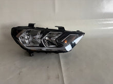Laden Sie das Bild in den Galerie-Viewer, Frontscheinwerfer Audi A1 82A941004 Rechts Scheinwerfer Headlight SCH4097210765cy