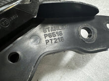 Laden Sie das Bild in den Galerie-Viewer, Frontscheinwerfer Mazda II Rechts Scheinwerfer Headlight