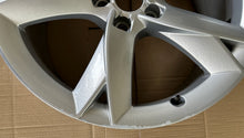 Laden Sie das Bild in den Galerie-Viewer, 1x Alufelge 19 Zoll 8.5" 5x112 32ET Glanz Silber 8T0601025F Audi A4 B8 Rim Wheel FEL7863124123jm