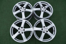 Laden Sie das Bild in den Galerie-Viewer, 4x Alufelge 17 Zoll 7.5" 5x112 48ET Audi A4 A3 I V Octavia Golf VII Touran FEL3176156450xm