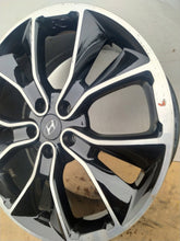 Load image into Gallery viewer, 1x Alufelge 19 Zoll 8.0&quot; 5x114.3 55ET Glanz Silber 52910-S0100 Hyundai Rim Wheel