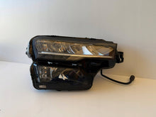 Laden Sie das Bild in den Galerie-Viewer, Frontscheinwerfer Skoda Karoq 57B941010 LED Rechts Scheinwerfer Headlight SCH6278998428xb