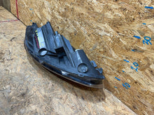 Laden Sie das Bild in den Galerie-Viewer, Frontscheinwerfer Ford Fiesta VII C1BB-13W030-AG Links Scheinwerfer Headlight SCH5548881076zx