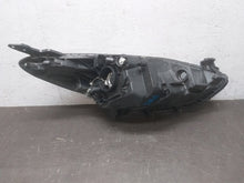 Laden Sie das Bild in den Galerie-Viewer, Frontscheinwerfer Mazda II Links Scheinwerfer Headlight