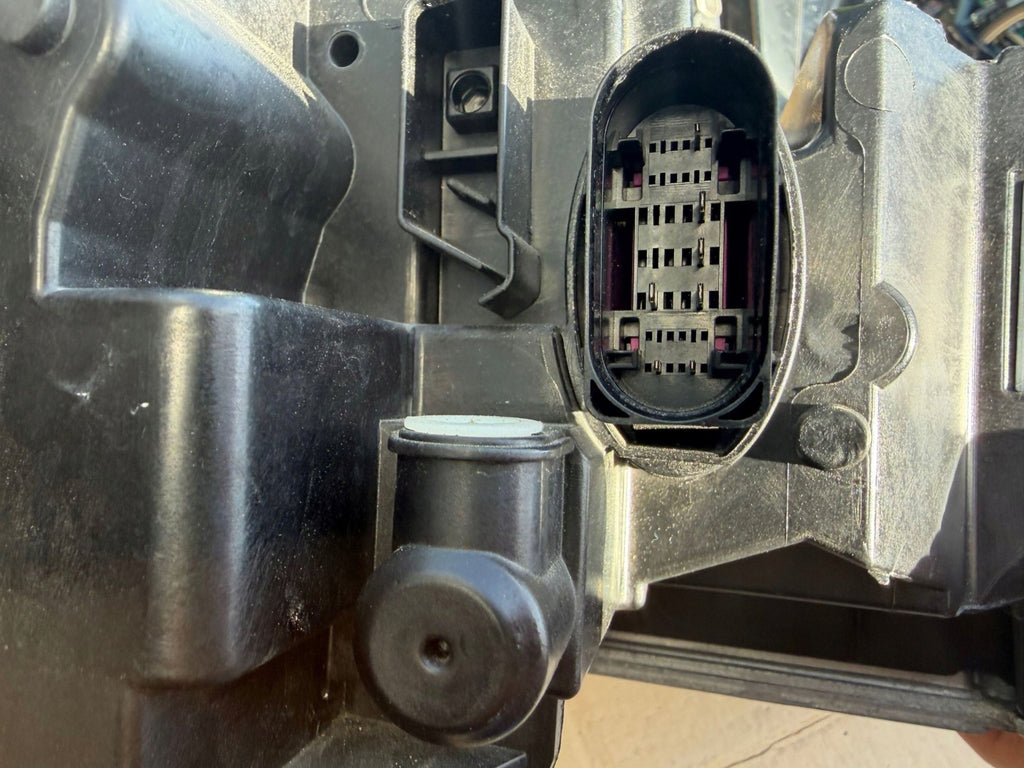 Frontscheinwerfer Skoda Octavia I 030110423106 LE15A63695E1941015F Links SCH1806087148bp
