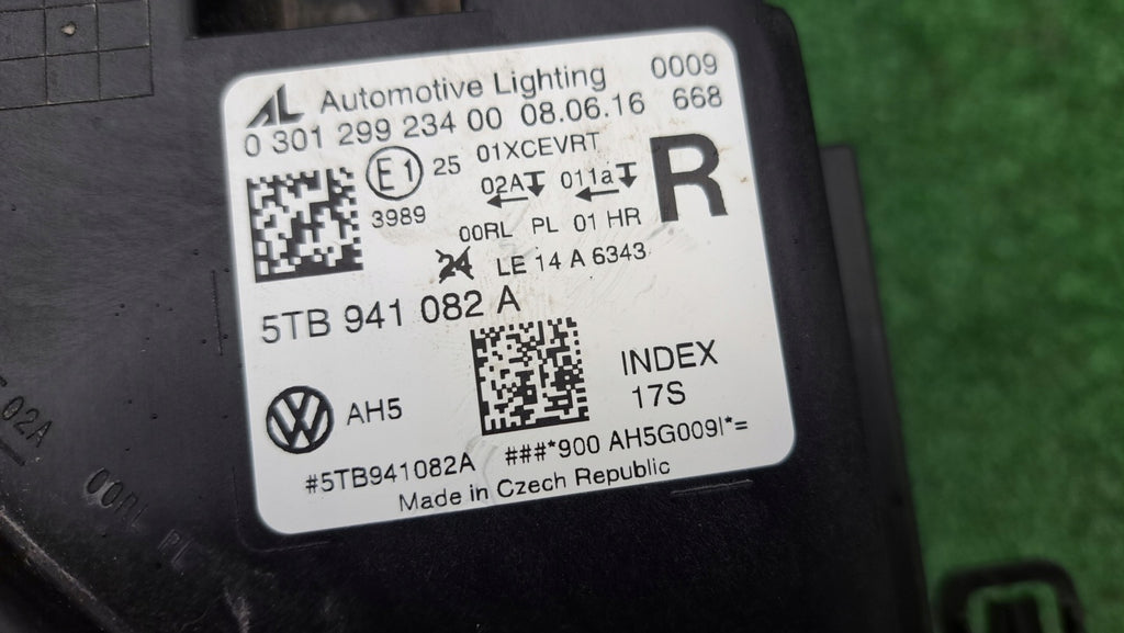 Frontscheinwerfer VW Touran 5TB941082A LED Rechts Scheinwerfer Headlight SCH3109538681ea