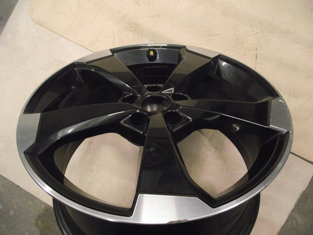 1x Alufelge 19 Zoll 8.0" 5x112 45ET Glanz Silber 81A601025 Audi Q2 Rim Wheel FEL1526243351sp