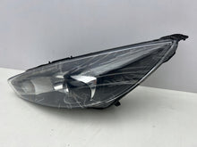Laden Sie das Bild in den Galerie-Viewer, Frontscheinwerfer Ford Focus F1EB-13D155-A Xenon Ein Stück (Rechts oder Links) SCH8491231666ut