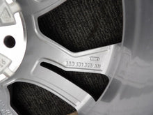 Laden Sie das Bild in den Galerie-Viewer, 1x Alufelge 18 Zoll 8.5" 5x112 50ET Glanz 8S0601025AN Audi Tt Rim Wheel FEL9004812059dq