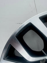 Laden Sie das Bild in den Galerie-Viewer, 1x Alufelge 18 Zoll 7.0&quot; 5x114.3 38ET 4250D659 Mitsubishi Outlander Rim Wheel