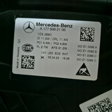 Laden Sie das Bild in den Galerie-Viewer, Frontscheinwerfer Mercedes-Benz W177 A1779062106 LED Rechts oder Links SCH1960225019pk