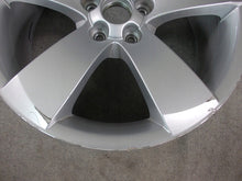 Load image into Gallery viewer, 1x Alufelge 17 Zoll 7.0&quot; 5x100 41ET Glanz Silber 5J7601025B Skoda Fabia Ii