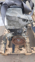 Load image into Gallery viewer, Motor Renault Clio III D4FD740 1.2 75PS 140TKm 2006 Benzin Engine Unkomplett MOT2266086538cz