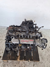 Load image into Gallery viewer, Motor Kia Ceed D4FB 1.6 CRDI 115PS 85kW 168TKm Benzin Engine Unkomplett MOT8267840253on