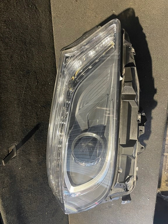 Frontscheinwerfer Mercedes-Benz W166 A1668202259 XENON Links Headlight