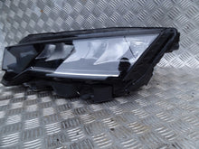 Laden Sie das Bild in den Galerie-Viewer, Frontscheinwerfer Skoda Octavia IV 5E4941009 LED Links Scheinwerfer Headlight SCH2392927054wb