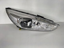 Load image into Gallery viewer, Frontscheinwerfer Ford Focus F1EB-13D154-AC Xenon Rechts Scheinwerfer Headlight