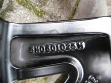 Load image into Gallery viewer, 1x Alufelge 18 Zoll 7.5" 5x112 51ET 5H0601025 VW Golf Viii Rim Wheel FEL7666764992qd