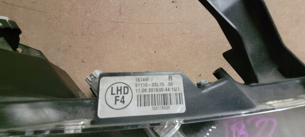 Frontscheinwerfer Toyota Corolla 81110-02L70 Rechts Scheinwerfer Headlight SCH7674267749ak